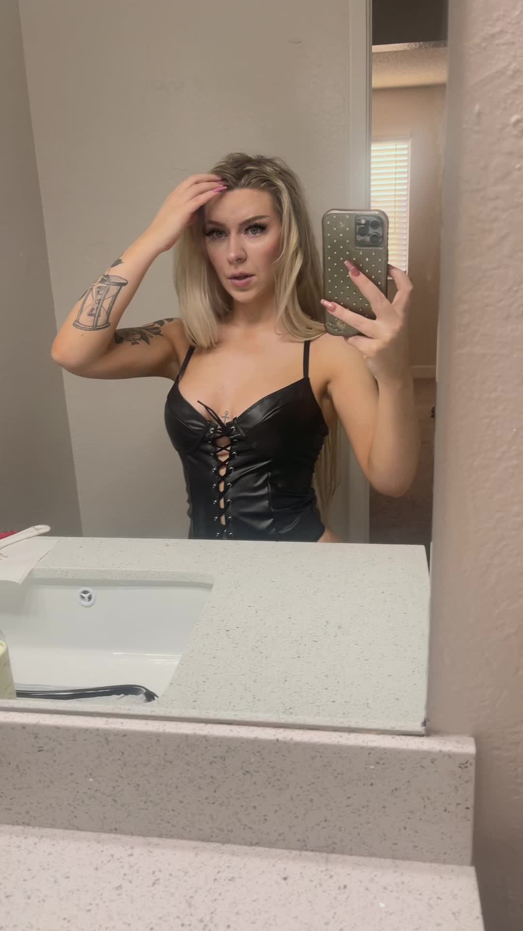 @dakota_deville