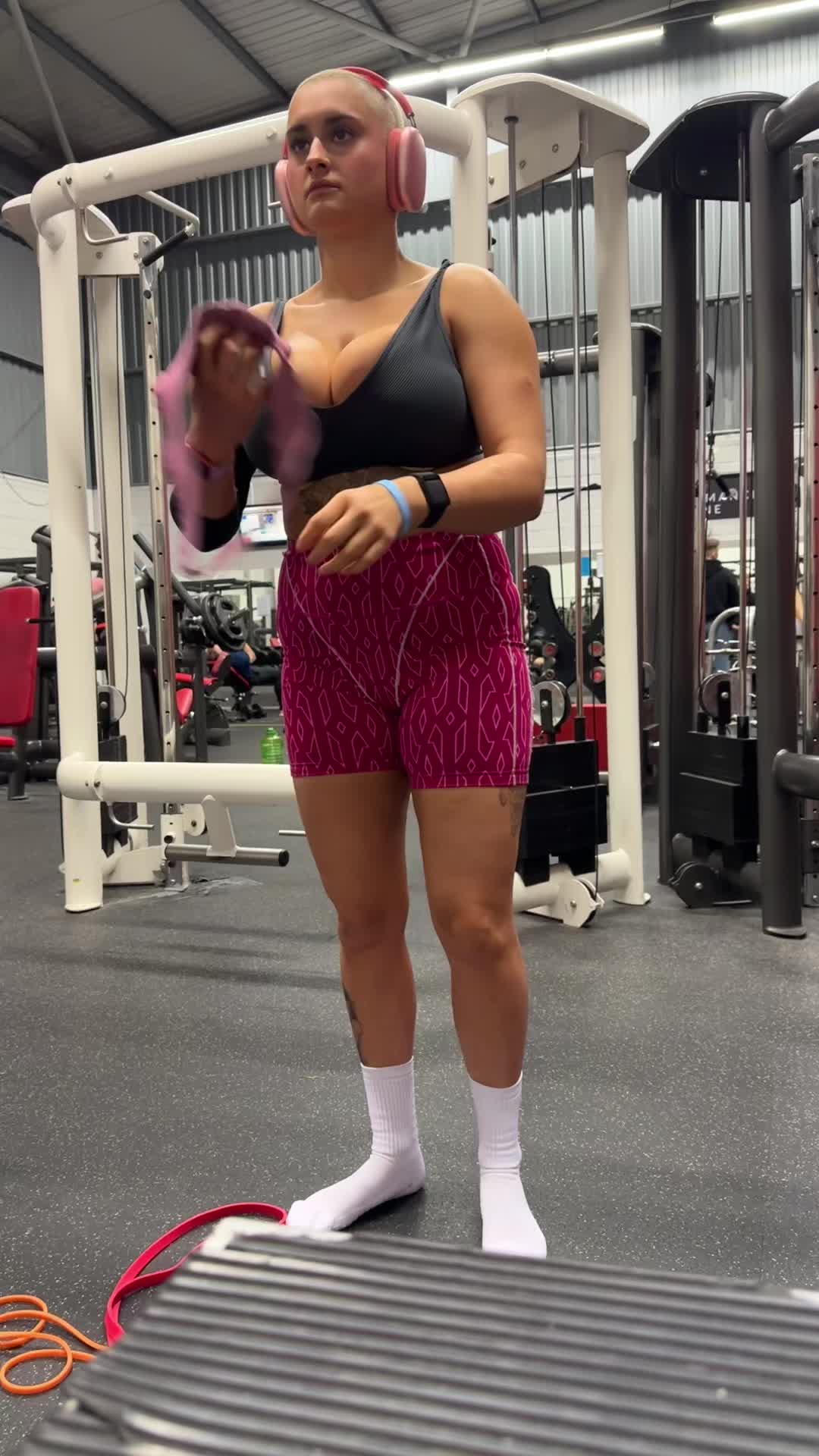 @Jade