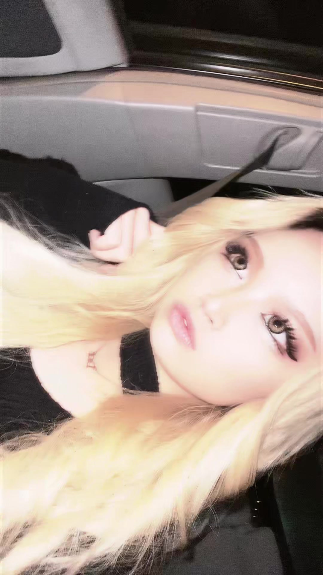 @Hii