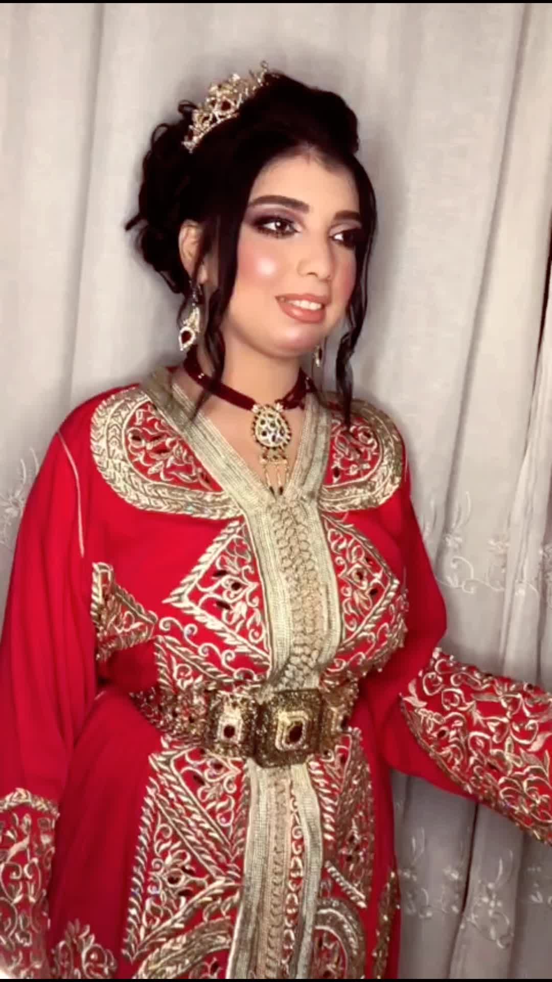 @Ikram wolfie 🧛♀️