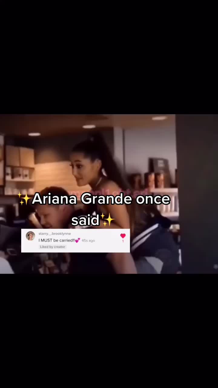 @𑁍Ari is queen𑁍