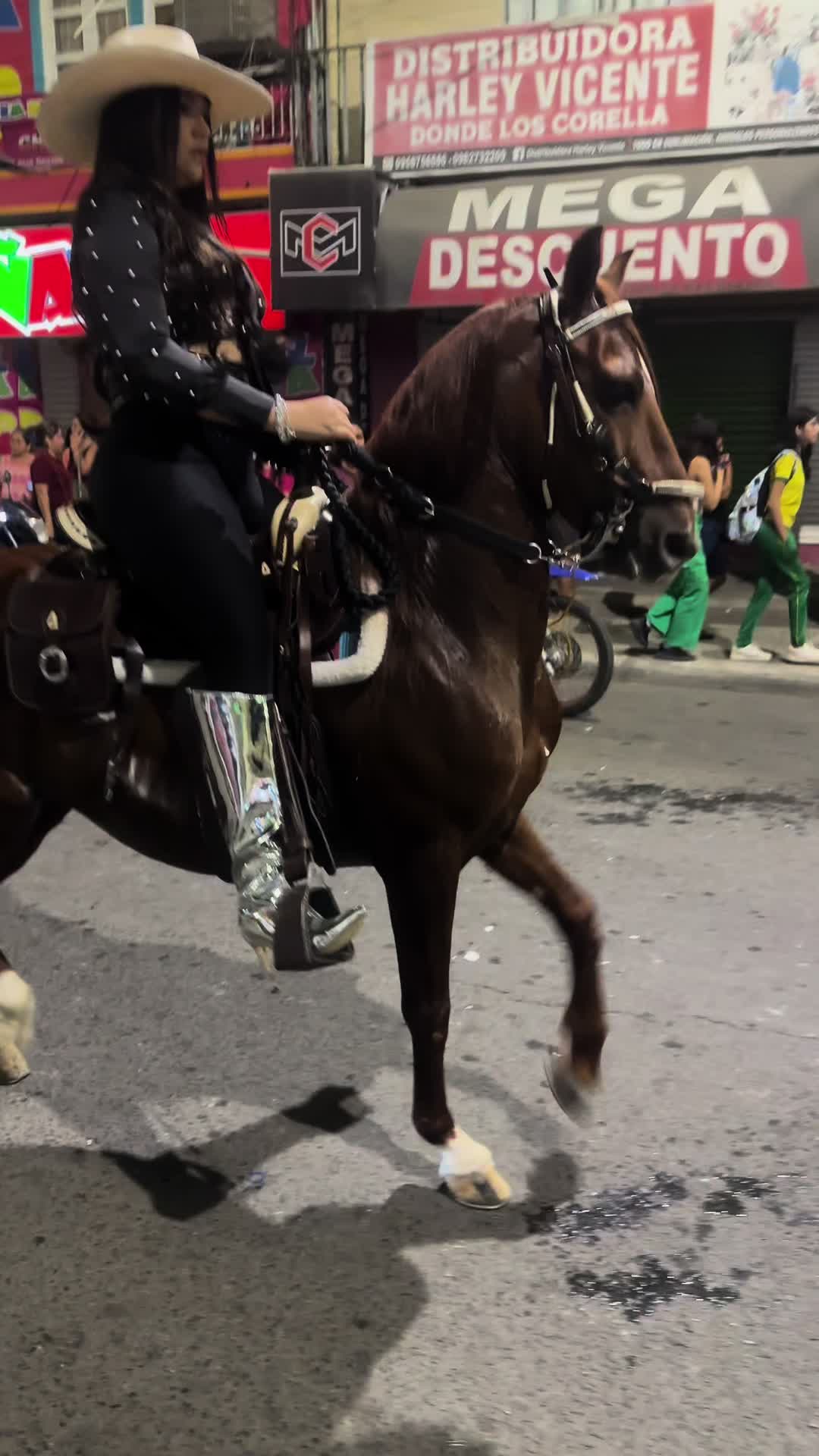 @Isa 🐴👩🏻⚕️