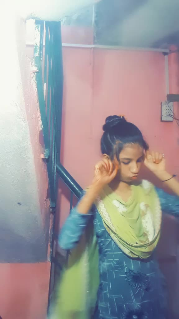 @04 aliyakhan04