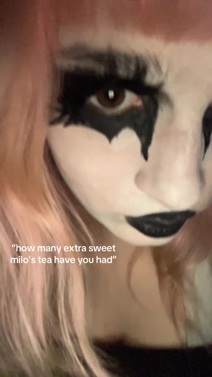@Bec🫀