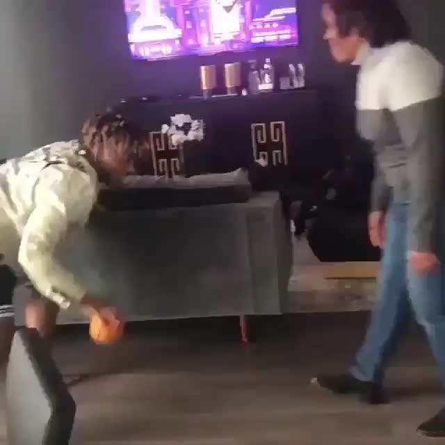 @999