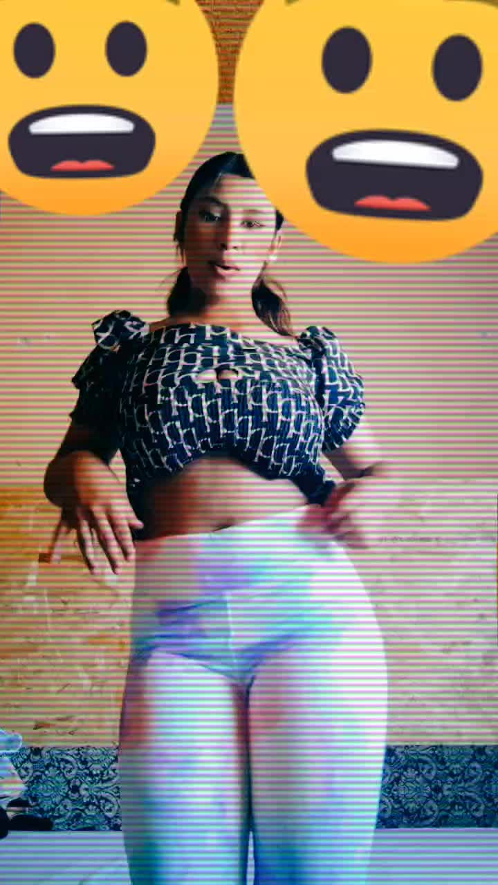 @dzsamila amira&hearts;️🖕