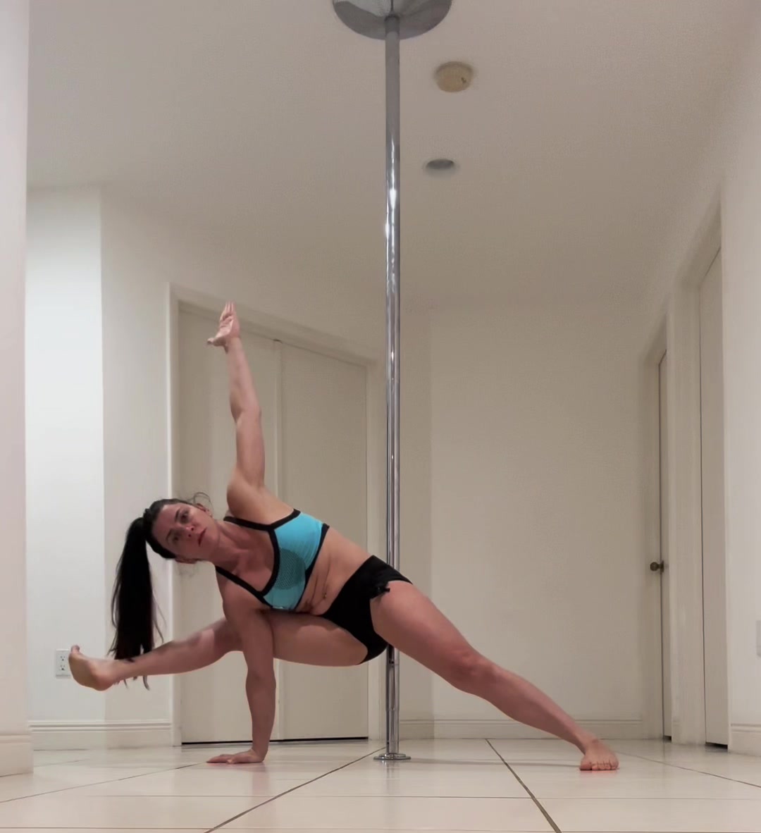 @Nivineyoga