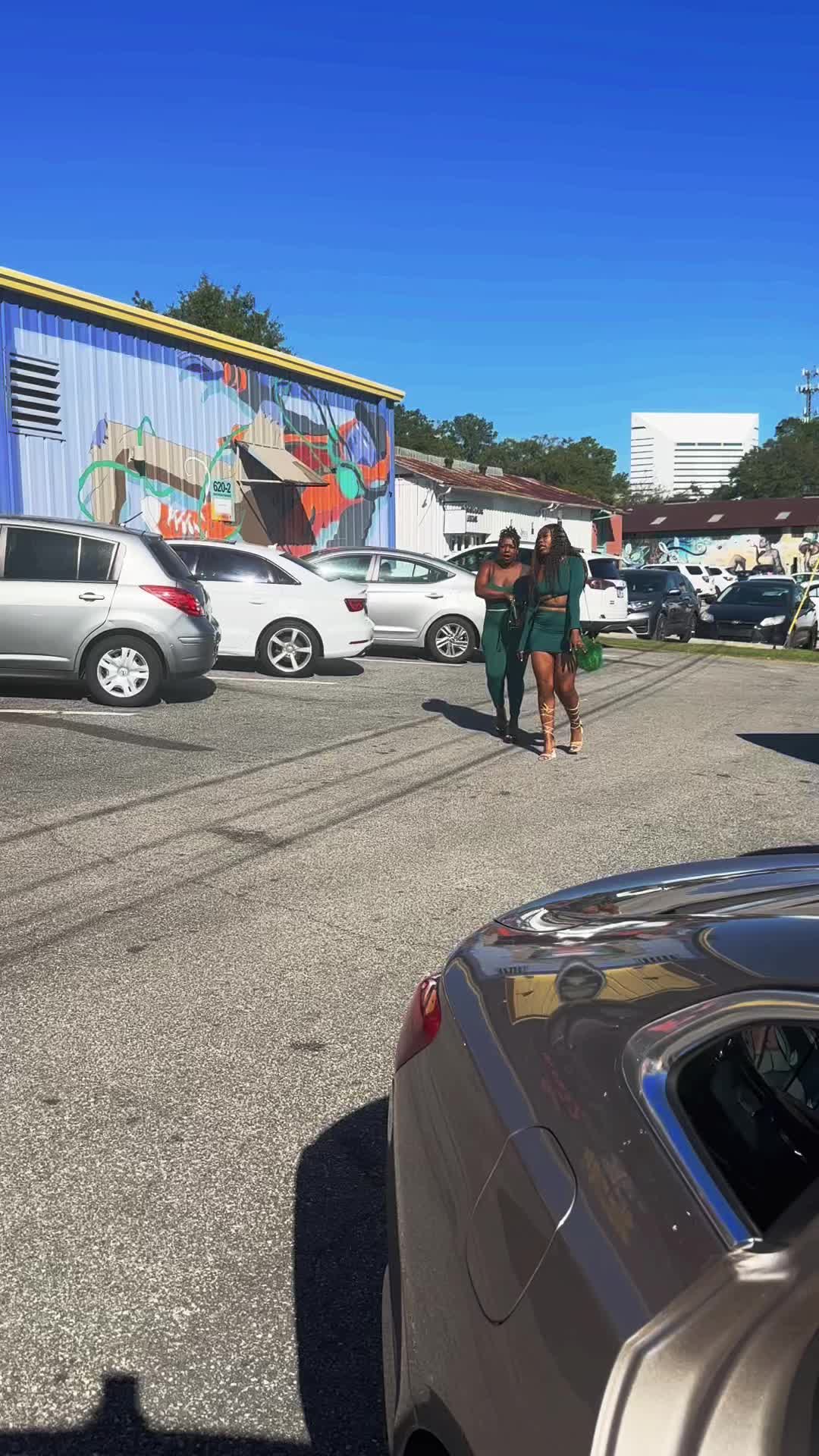 @Justdrmelou_