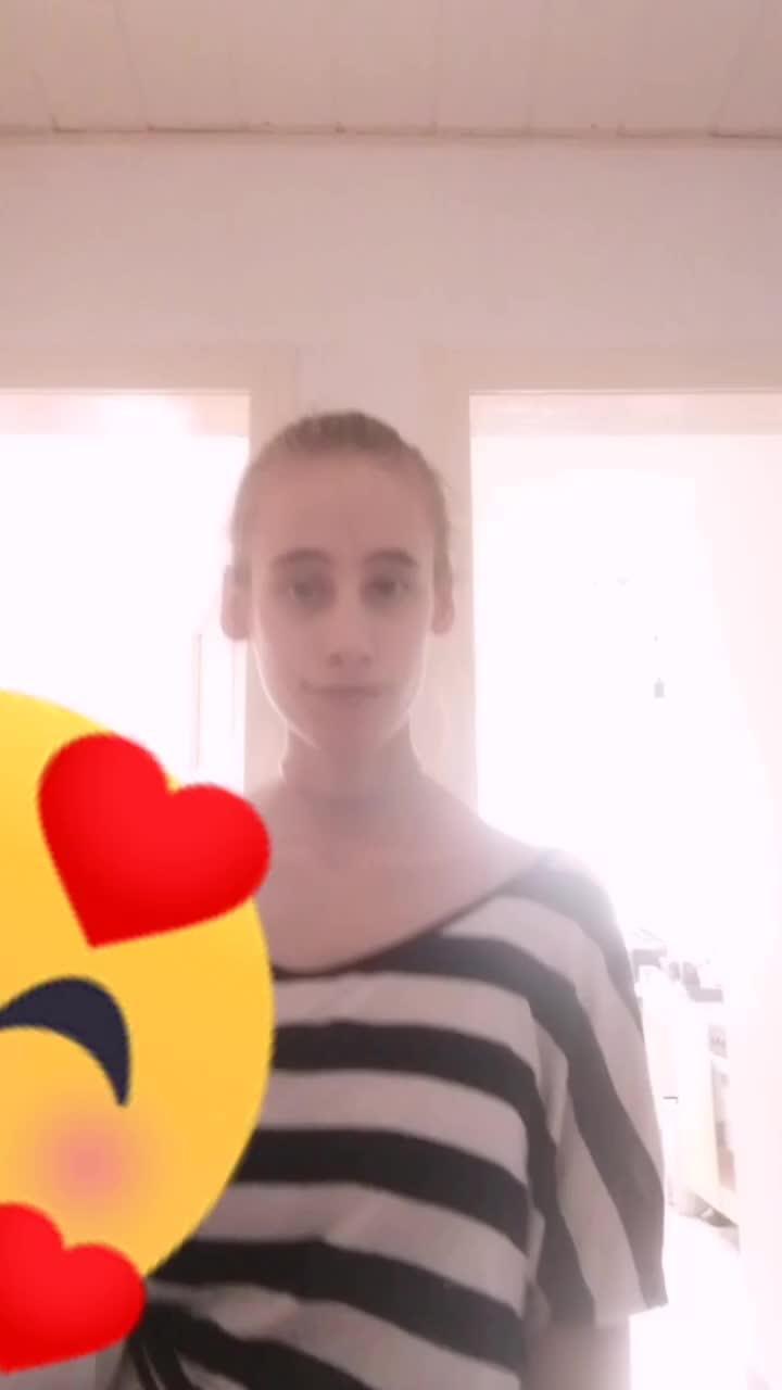 @Yasmin König