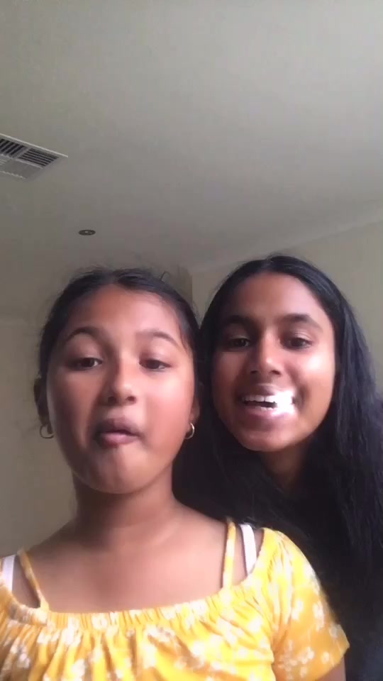 @Roosheeka🦋