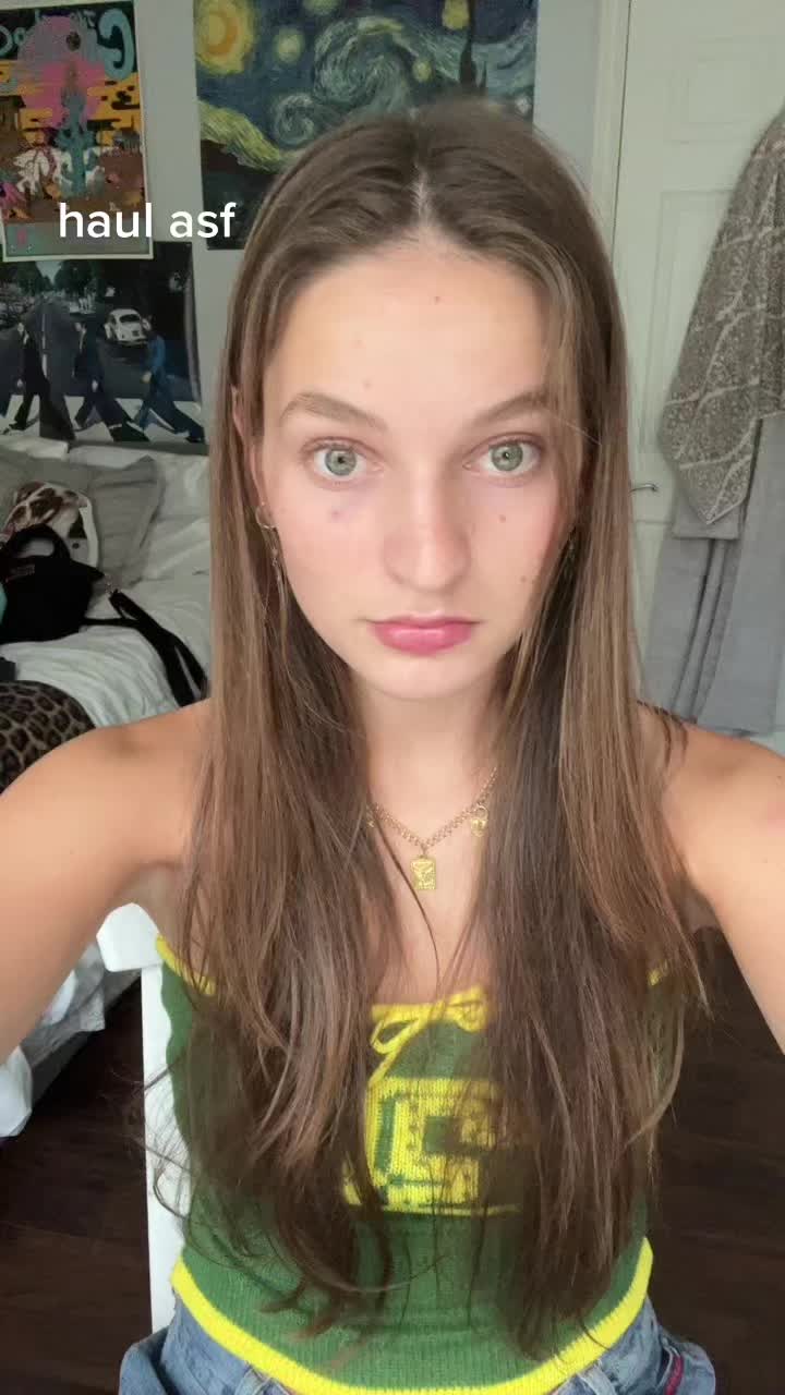 @Isabela Holland