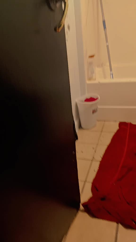 @herekittykitty