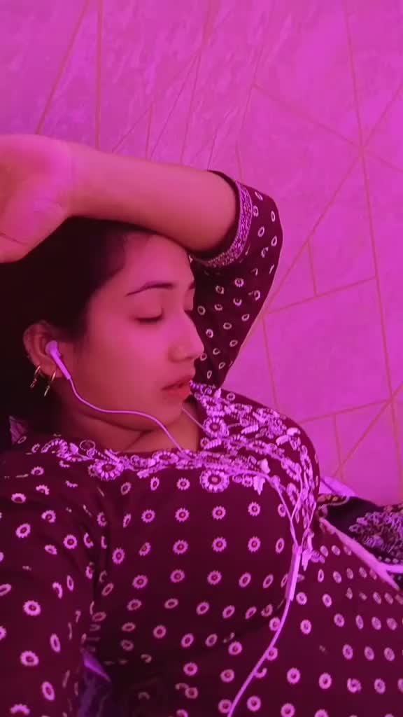 @জাতির বইনা 🙄😁