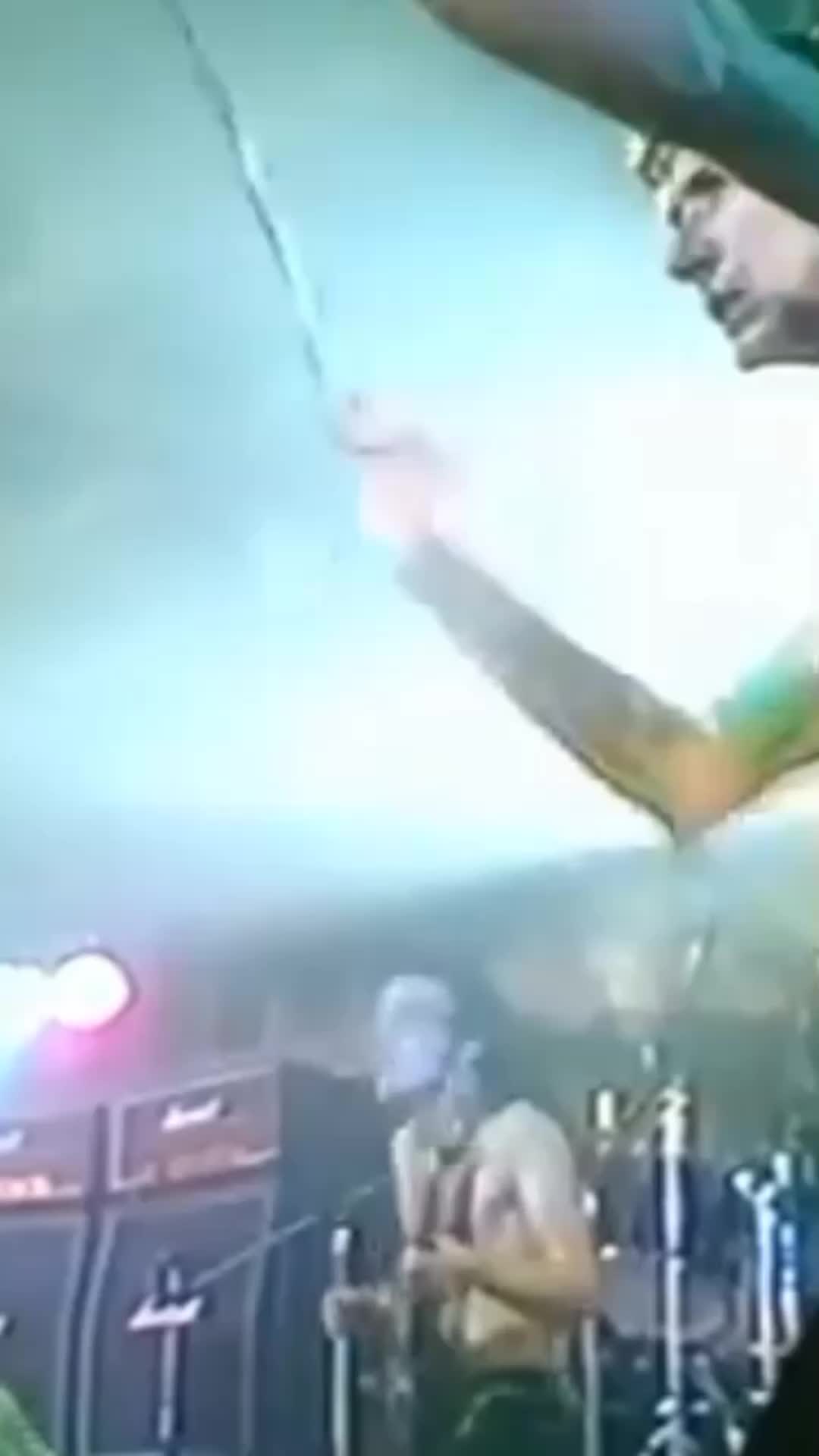 @OnlyACDC (Angus' version)