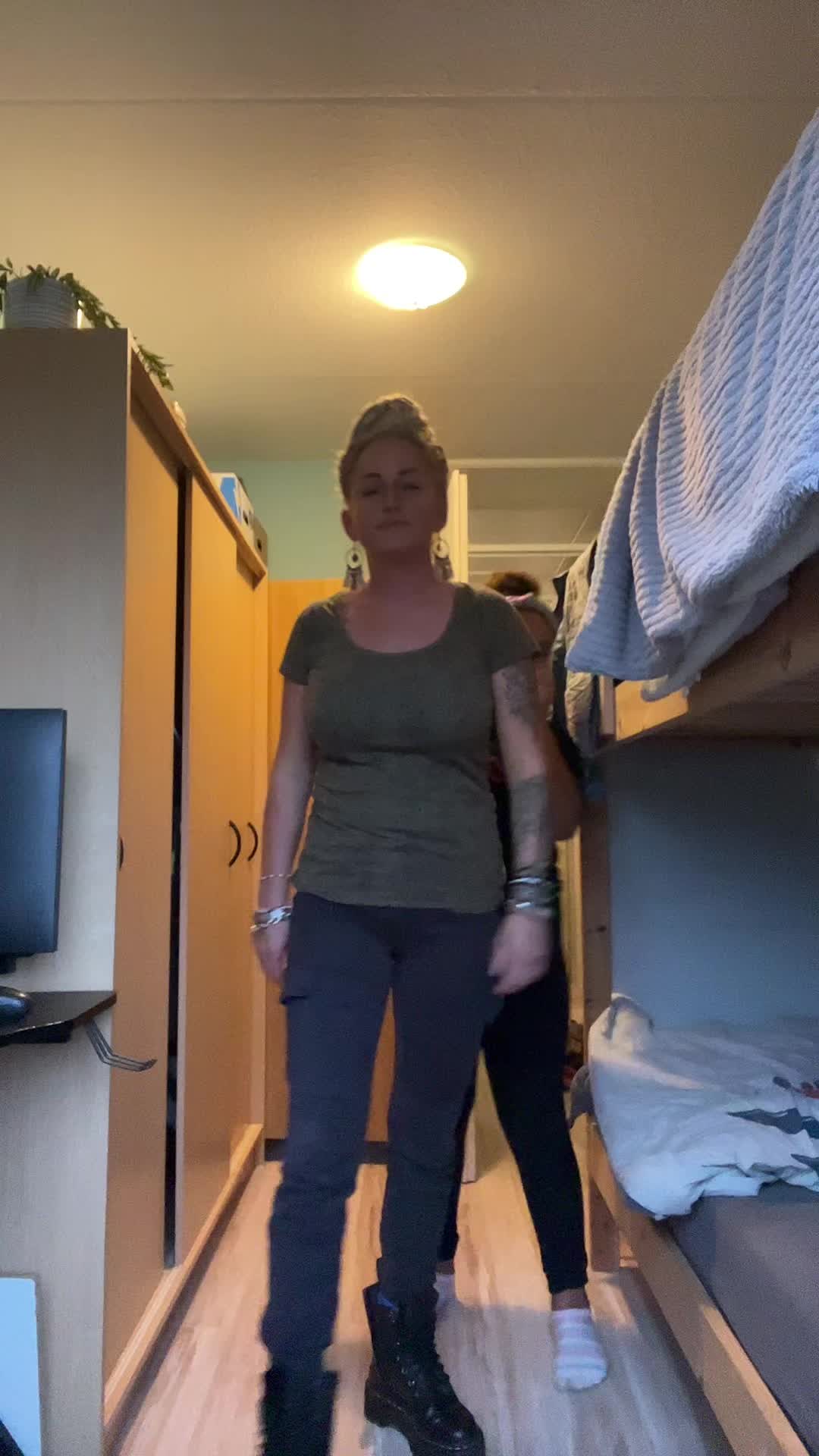 @debbie ♡