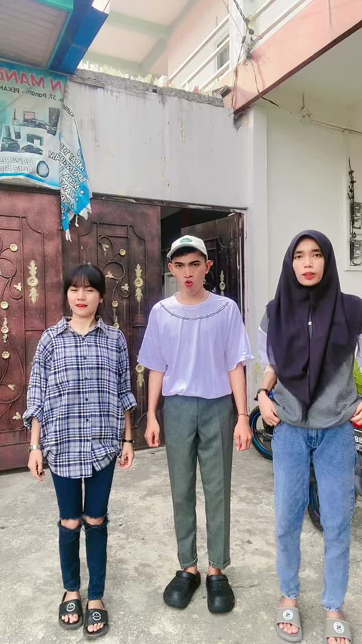 @Ana