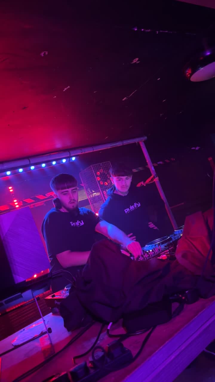 @LATEZ