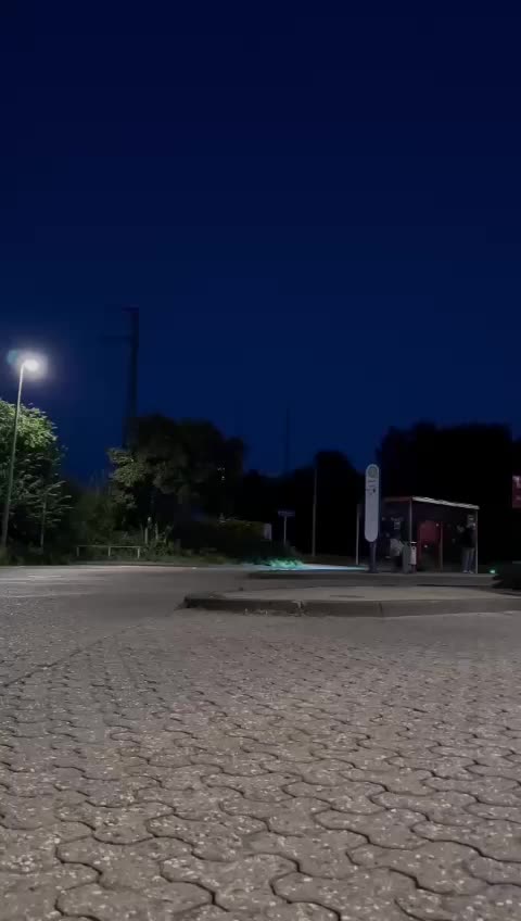 @Haniqi Reisen