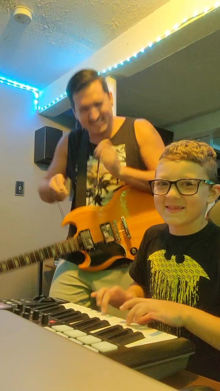 @zachyonguitar