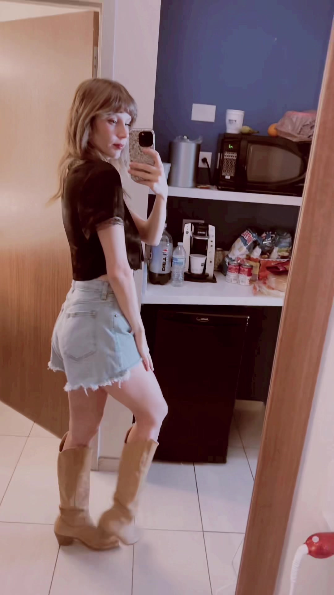 @tacdxckjqira