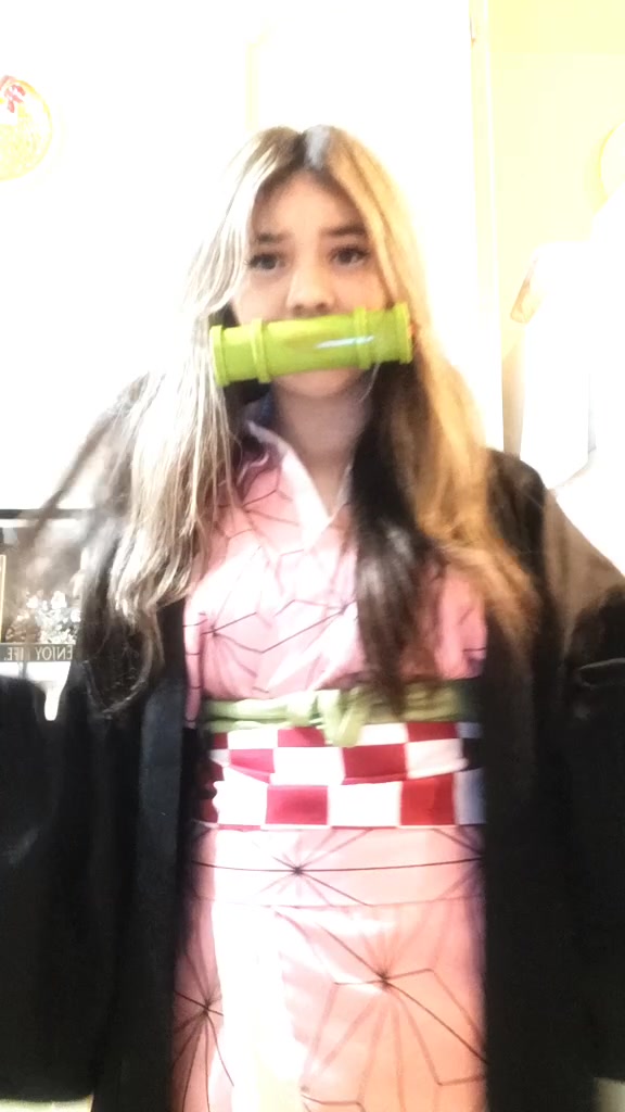 @﹒⪩⪨﹒