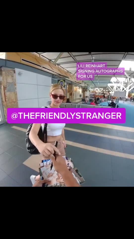 @Thefriendlystranger