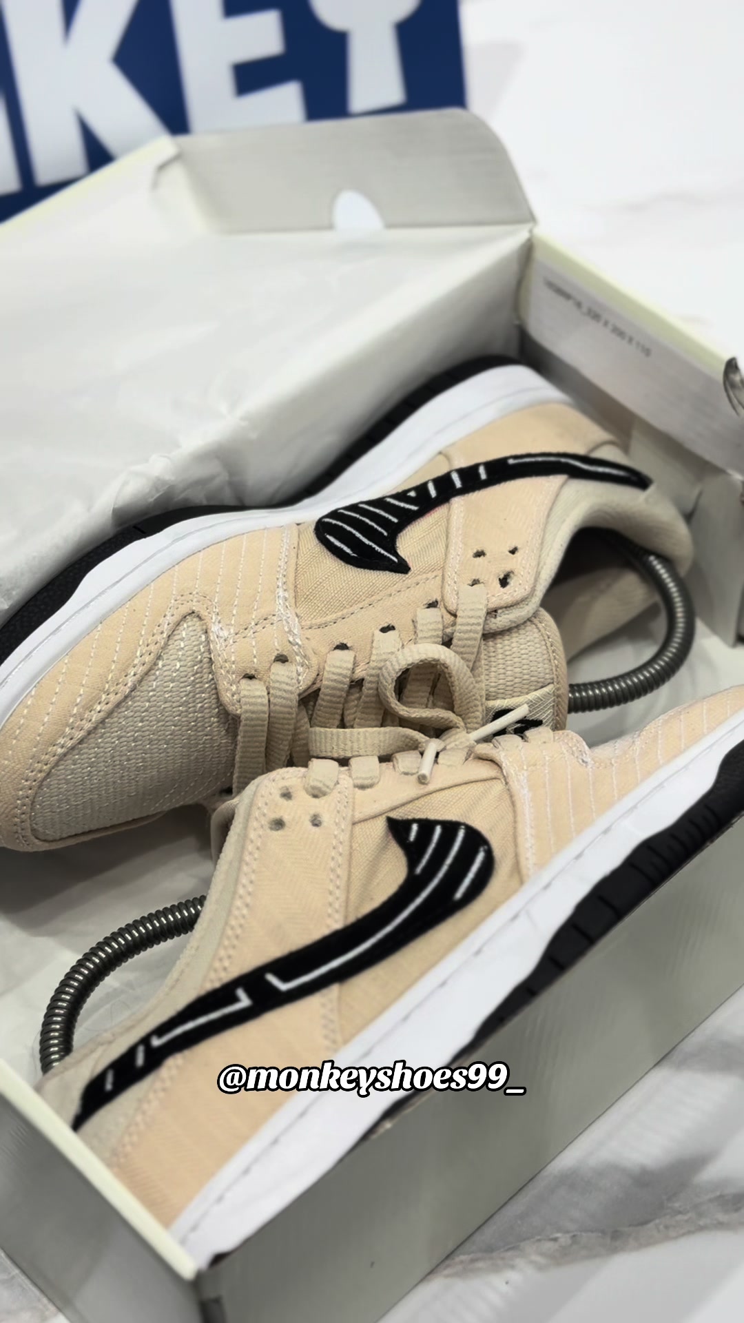 @MONKEYSHOES