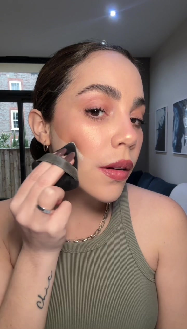 @WhatTheChic