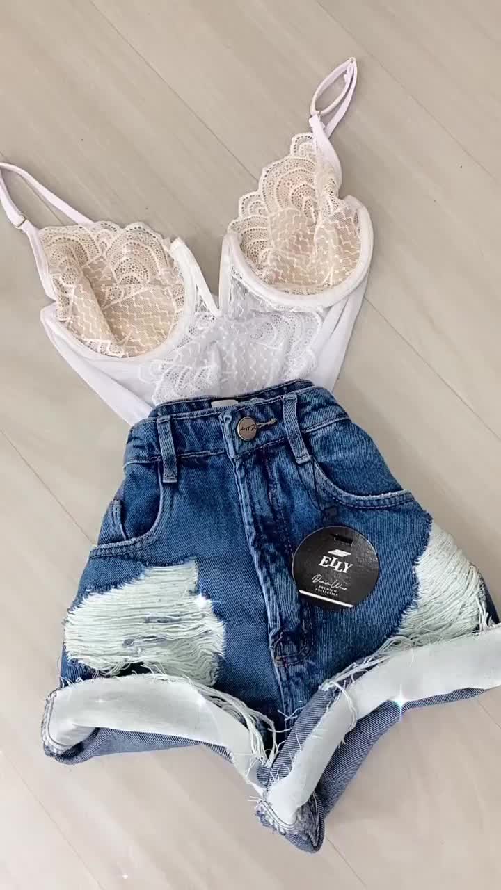 @DAILY OUTFIT CLOTHES 2022