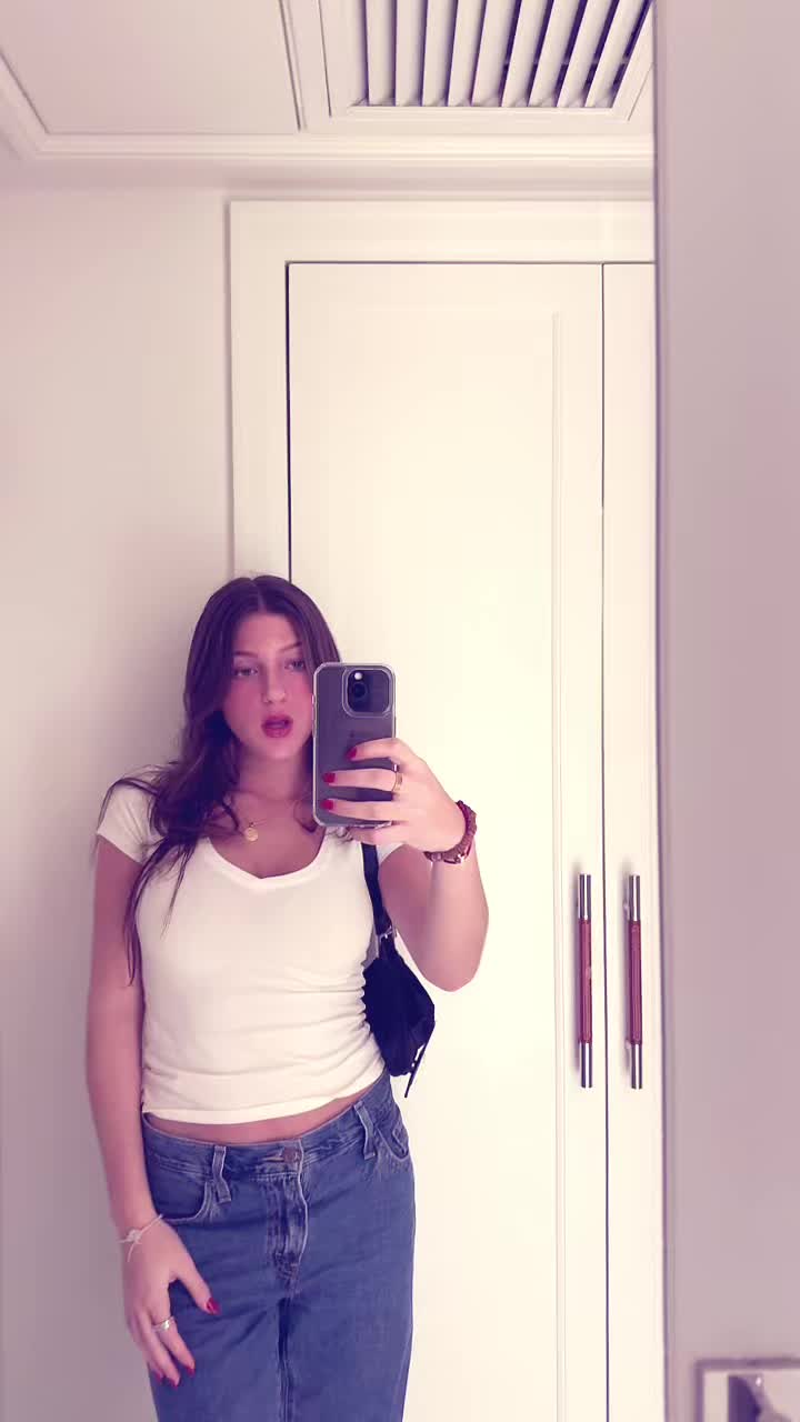 @AlixGoodman_