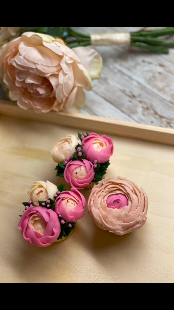 @Moon Made Cupcakes