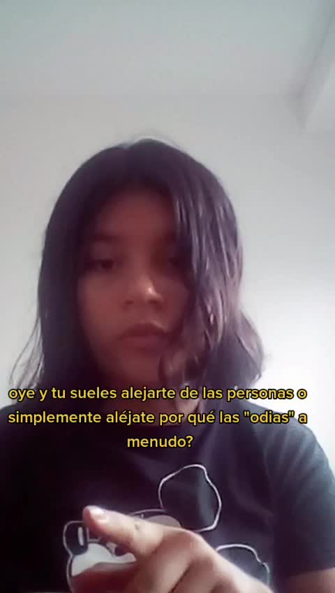 @:3