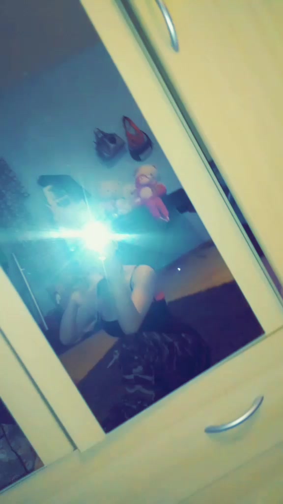 @Moniqueflimm