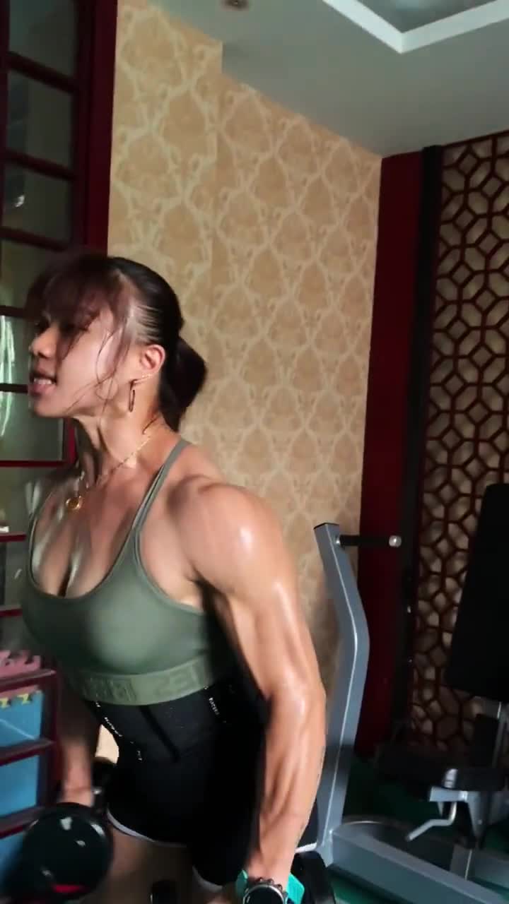 @KingKongBarbie1