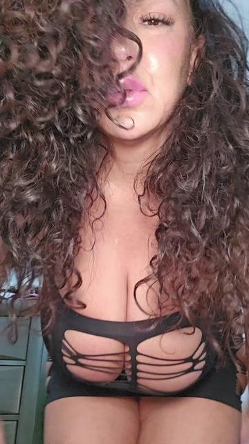 Subrina Lucia ( beautifulsubby) Urlebird