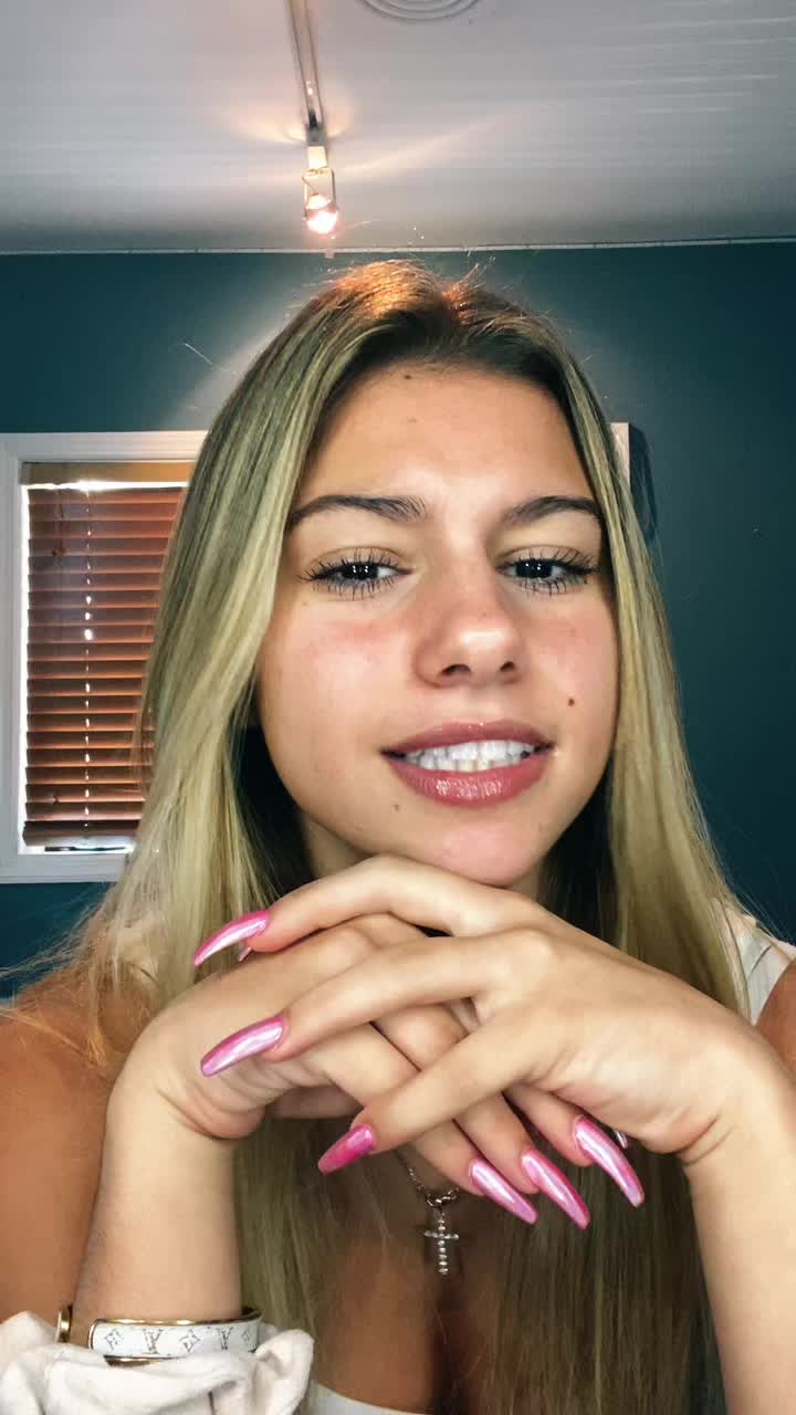 @carlie