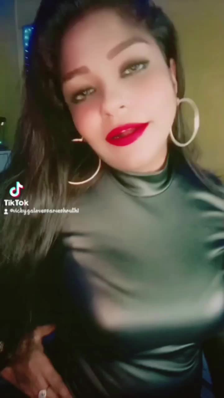 @VickyGal