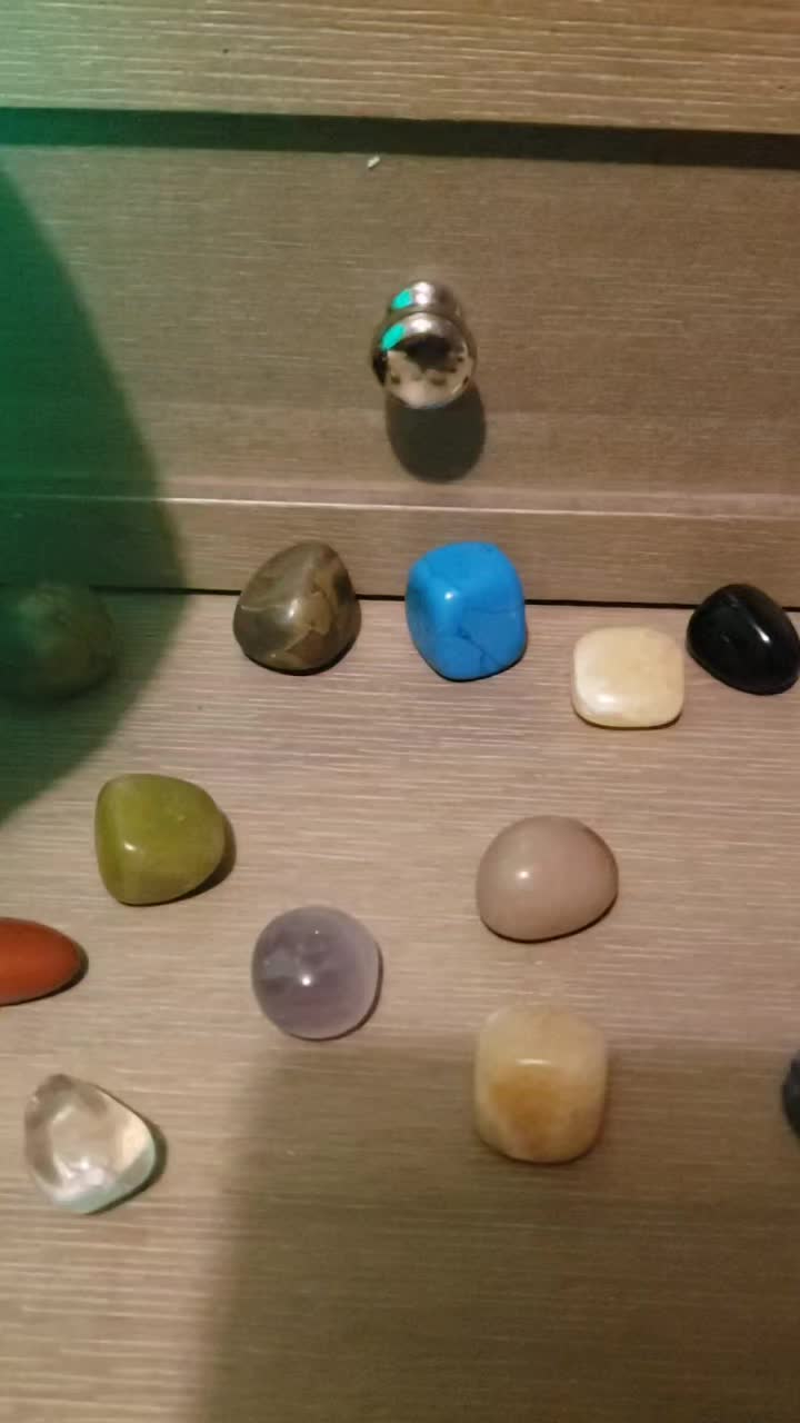 @Butterflymoontarot888