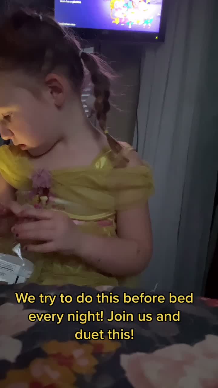 @Millennial Mama 👧 👧 🐚 🦀