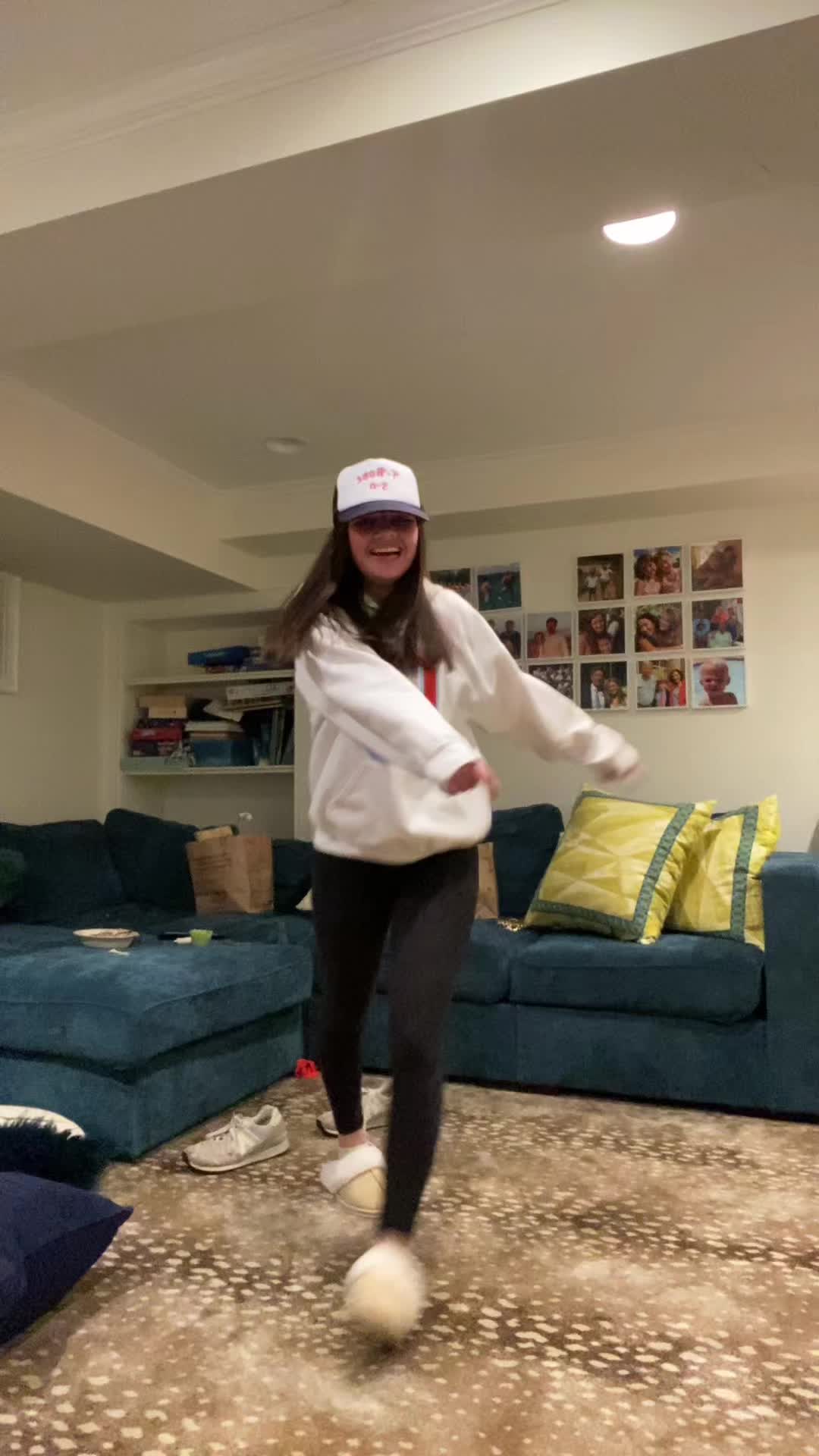 @Ella
