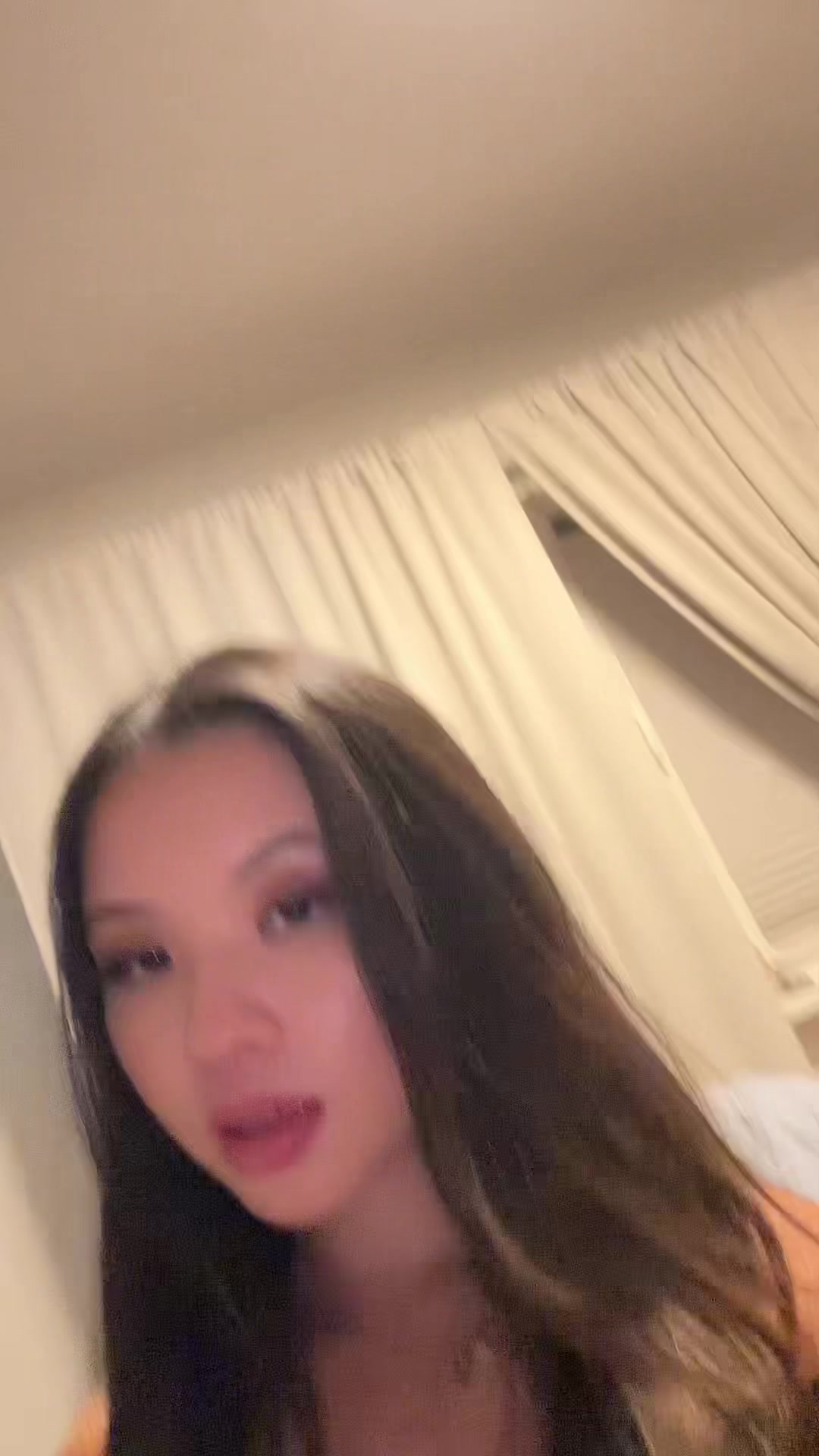 @linhngy_
