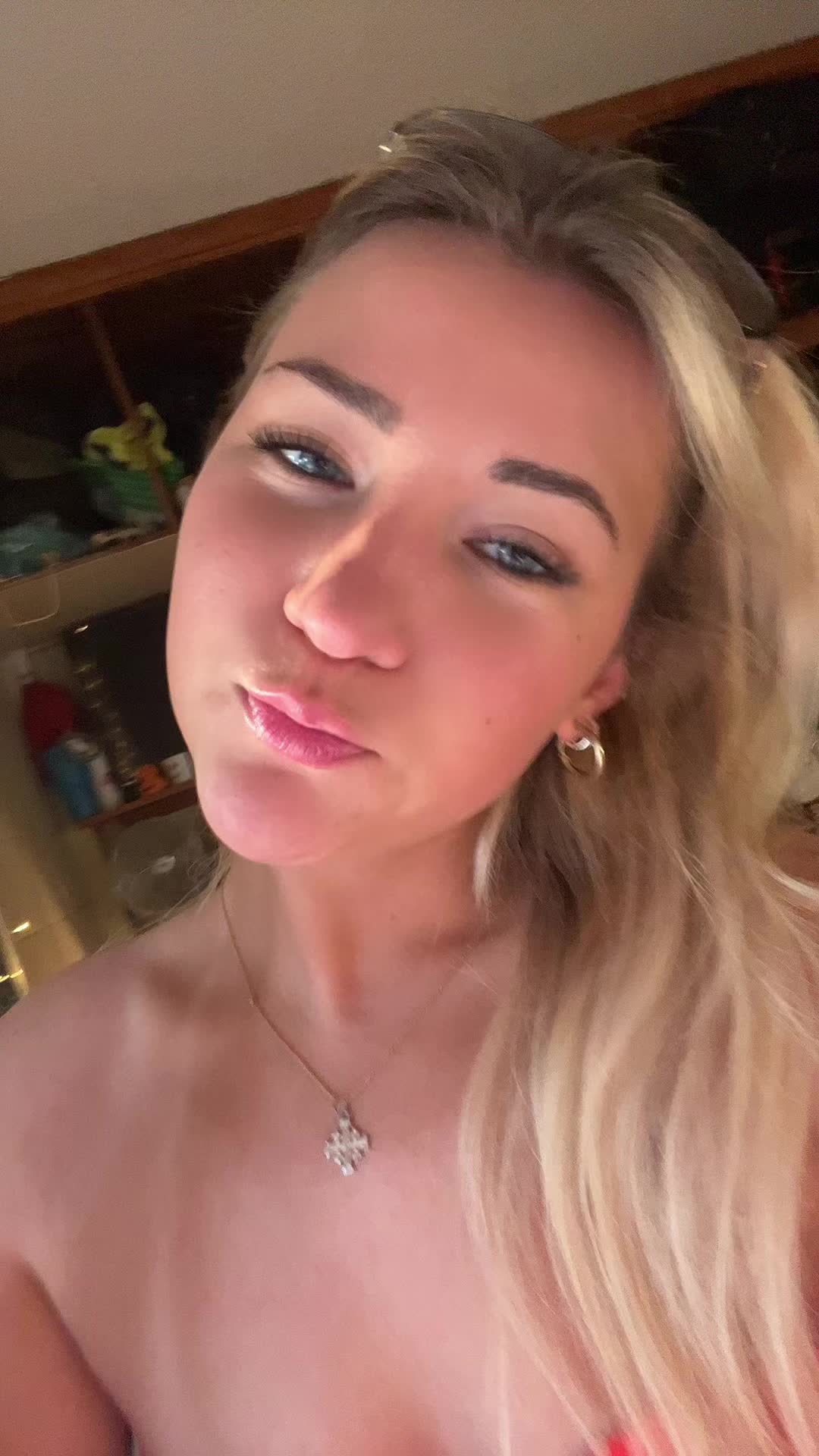 @bfhsjajs