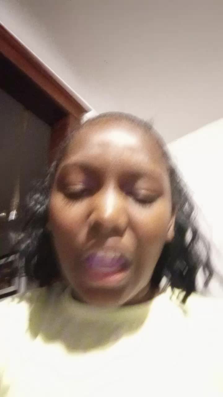 @zeldahasley