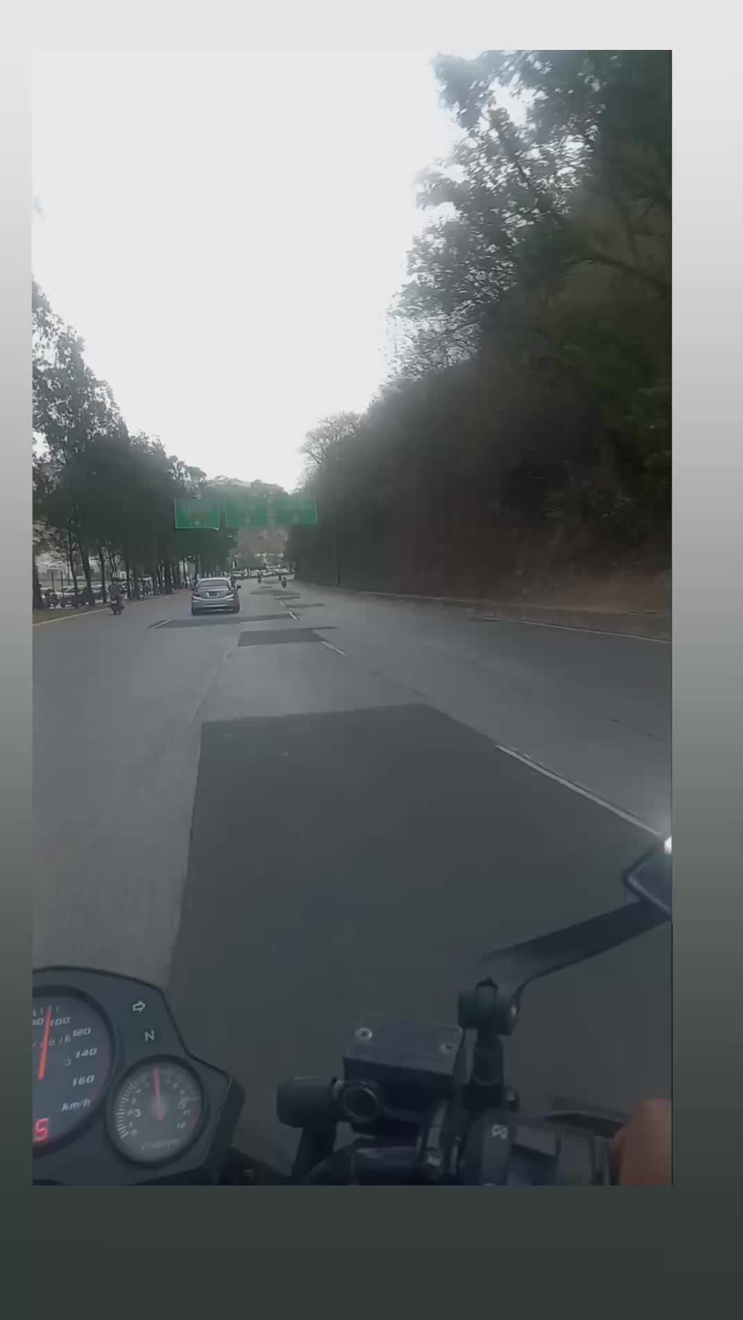 @CARLOS MART&Iacute;NEZ