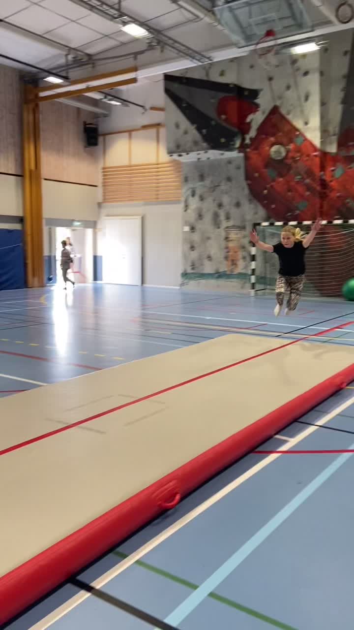 @gymnastic {1 k}