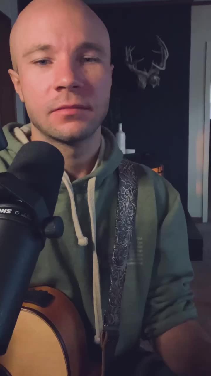 @barefootuke