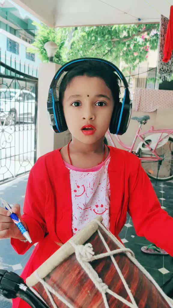 @ನಗು ನಗುತಾ ನಲಿ ನಲಿ
