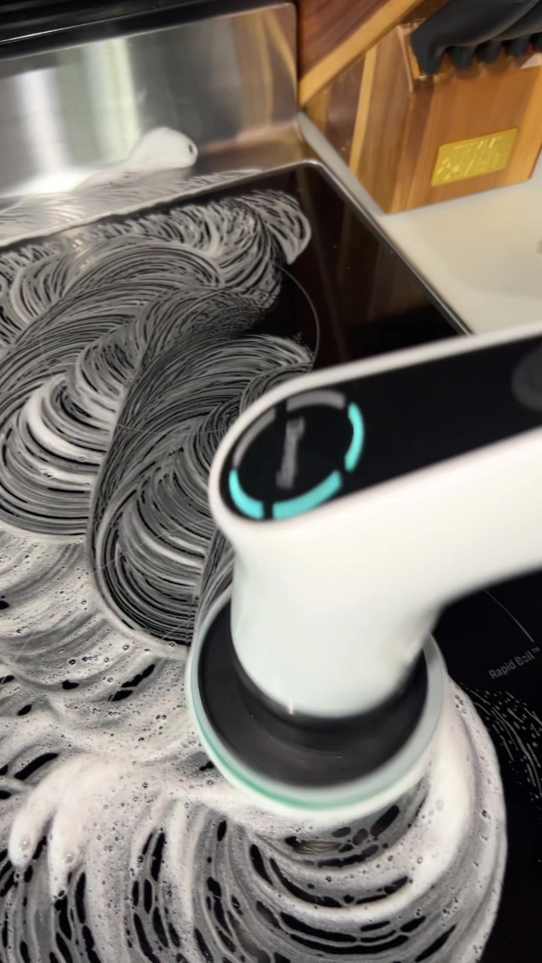 @cleaningwithlae