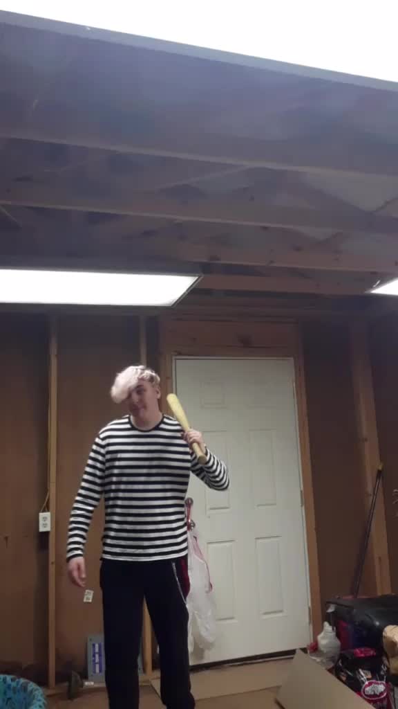 @CJ