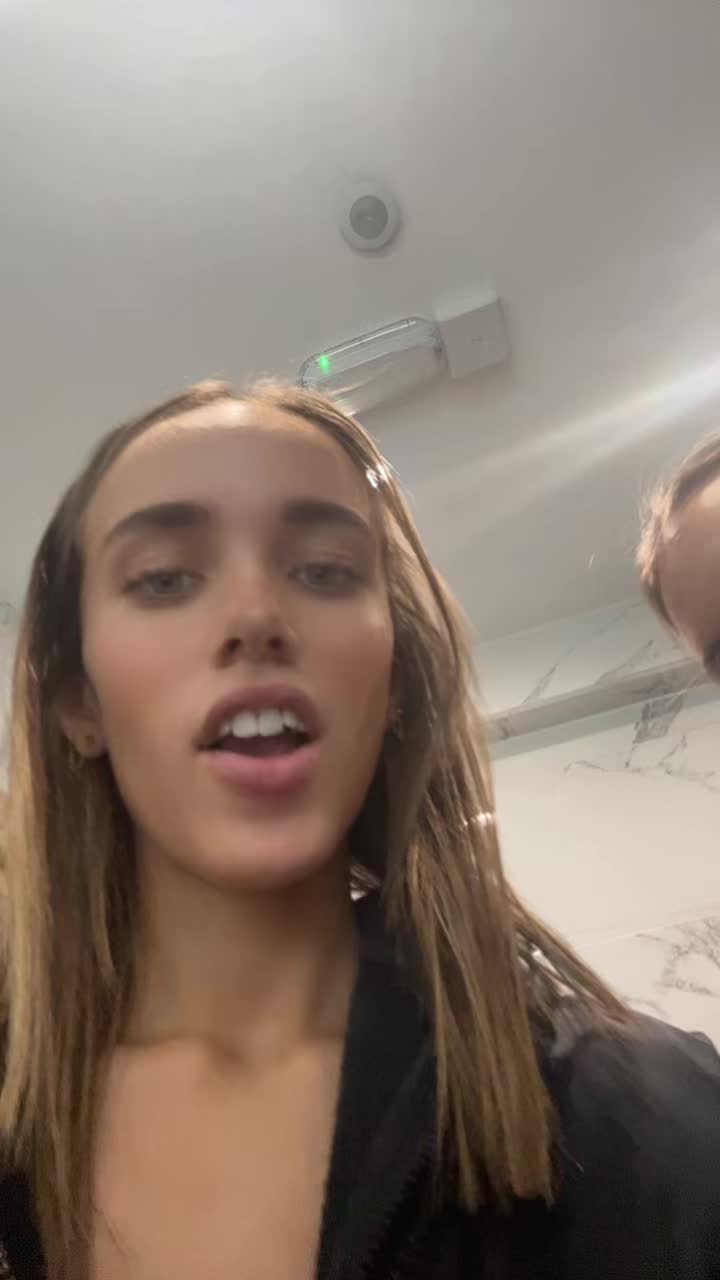 @godmdksjsnsj